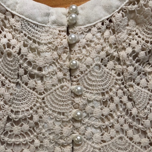 Urban Outfitters Lace & Chiffon Top - Picture 6 of 6